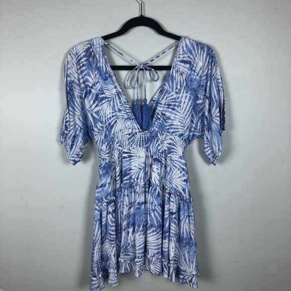 Fate women’s blue and white mini dress with leaves pattern V-neck‎ size small - Picture 9 of 14